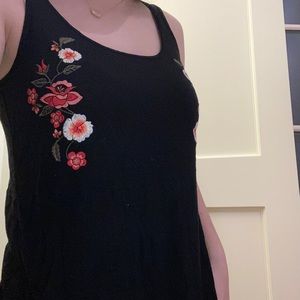 Embroider black flower holister tank top